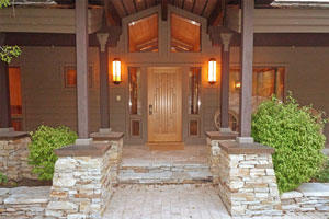 Entry with detail designed in the 'concept of three'