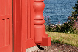 Corner column coped over bottom beams