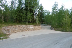 Entry to Stonehollow